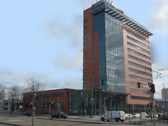 Office bulding,<br />
Frankfurt am Main Office bulding,<br />
Frankfurt am Main