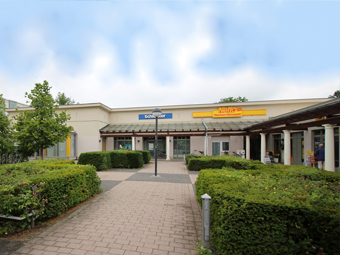 Local shopping center,<br />
Berlin Local shopping center,<br />
Berlin